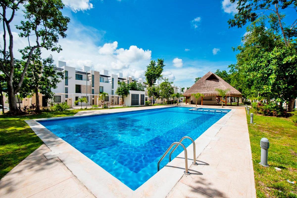 Charming & Comfortable House, 15 Min To Downtown Сasa de vacaciones *