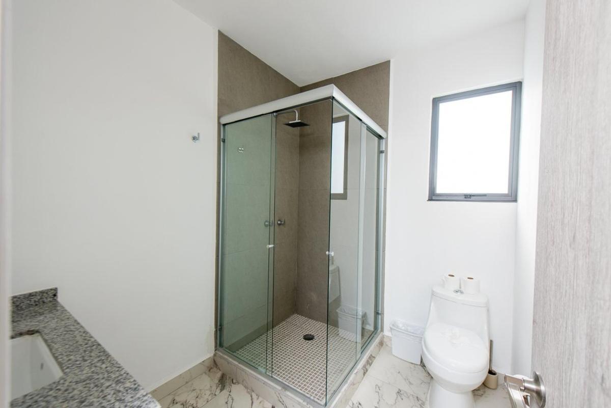 Сasa de vacaciones Charming & Comfortable House, 15 Min To Downtown